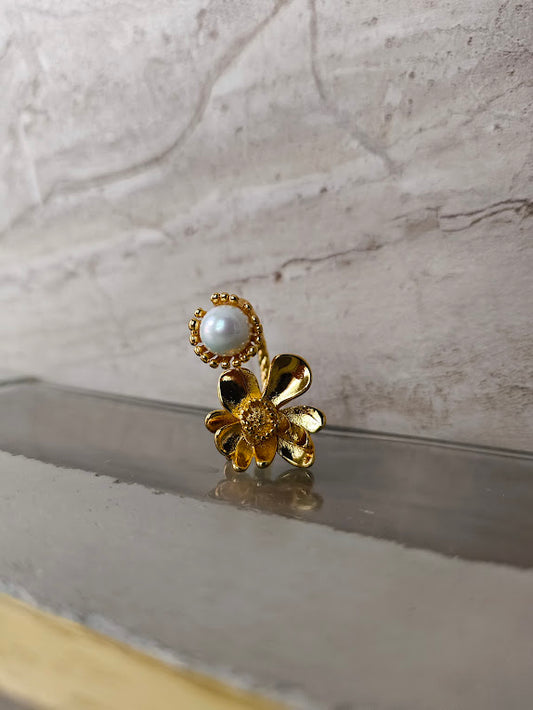 Flower and Pearl Ring