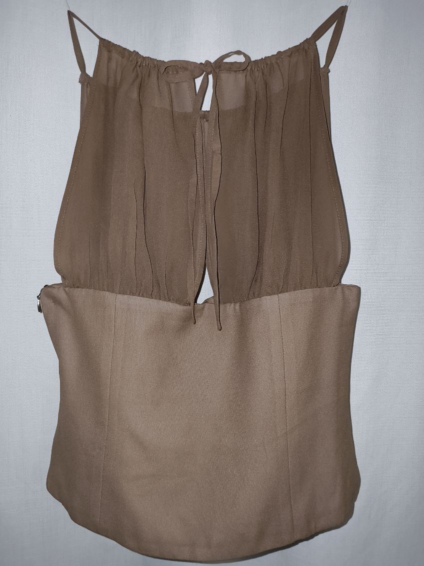Narah Top