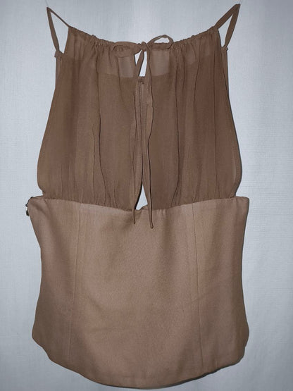Narah Top